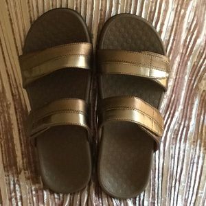 Vionic “Shore” Slides NWOT